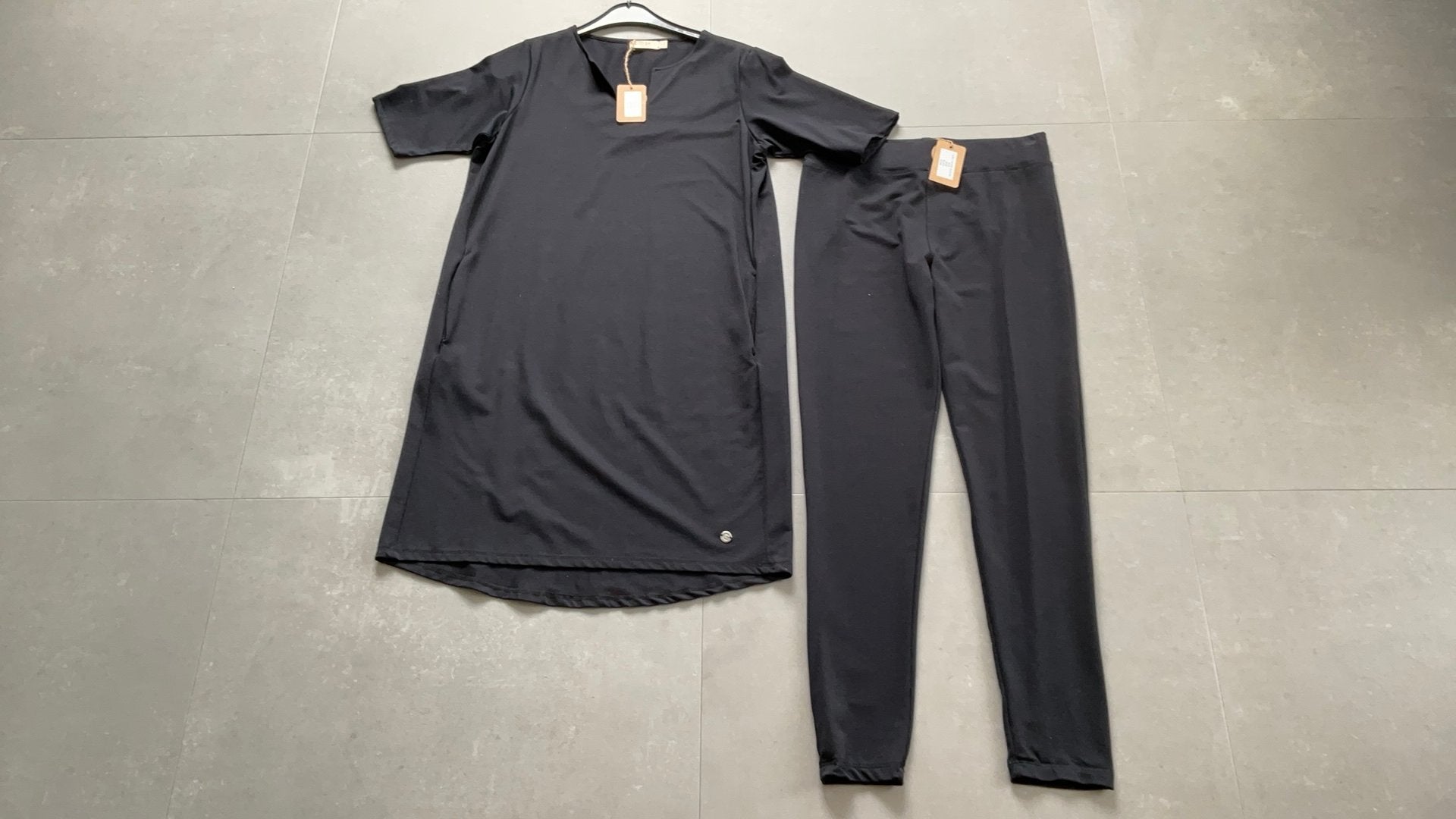 Zwarte set Glam maat S 36/38 nieuw met kaartje travelstof, Ophalen of Verzenden, Zo goed als nieuw, Maat 36 (S)