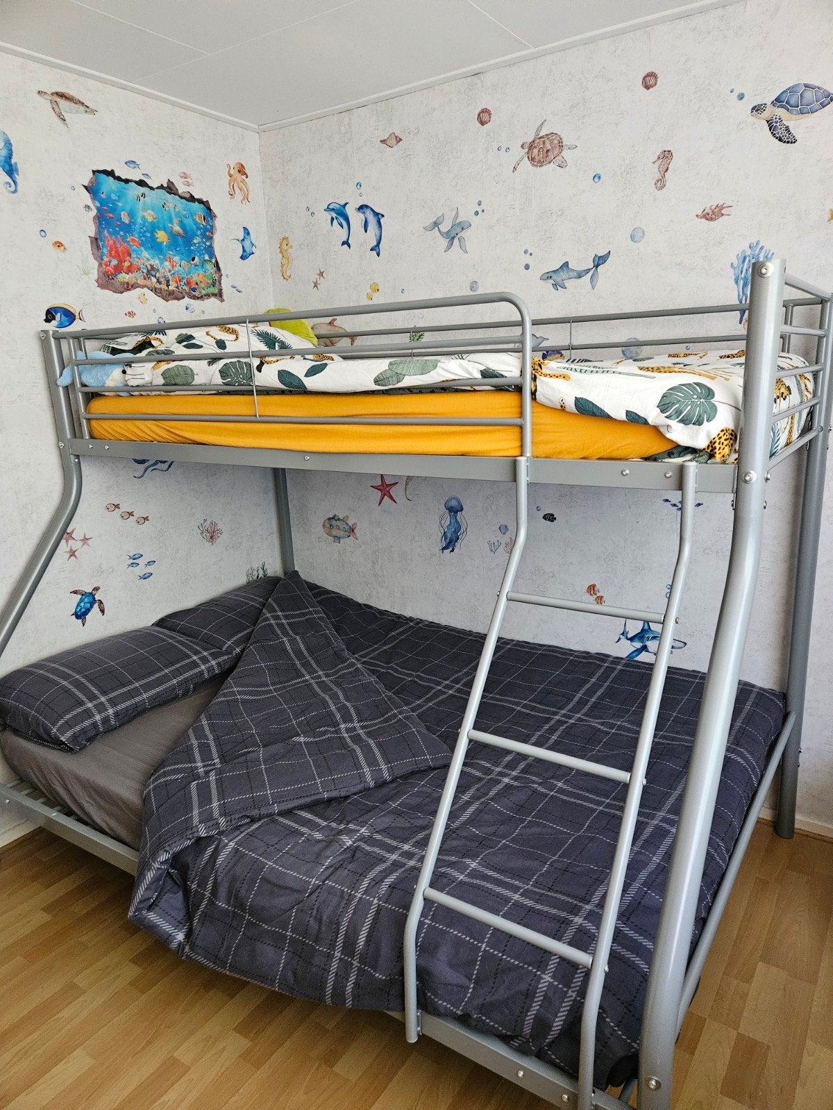 3 persoons bed, Ophalen, 160 tot 180 cm, 140 cm, Zo goed als nieuw
