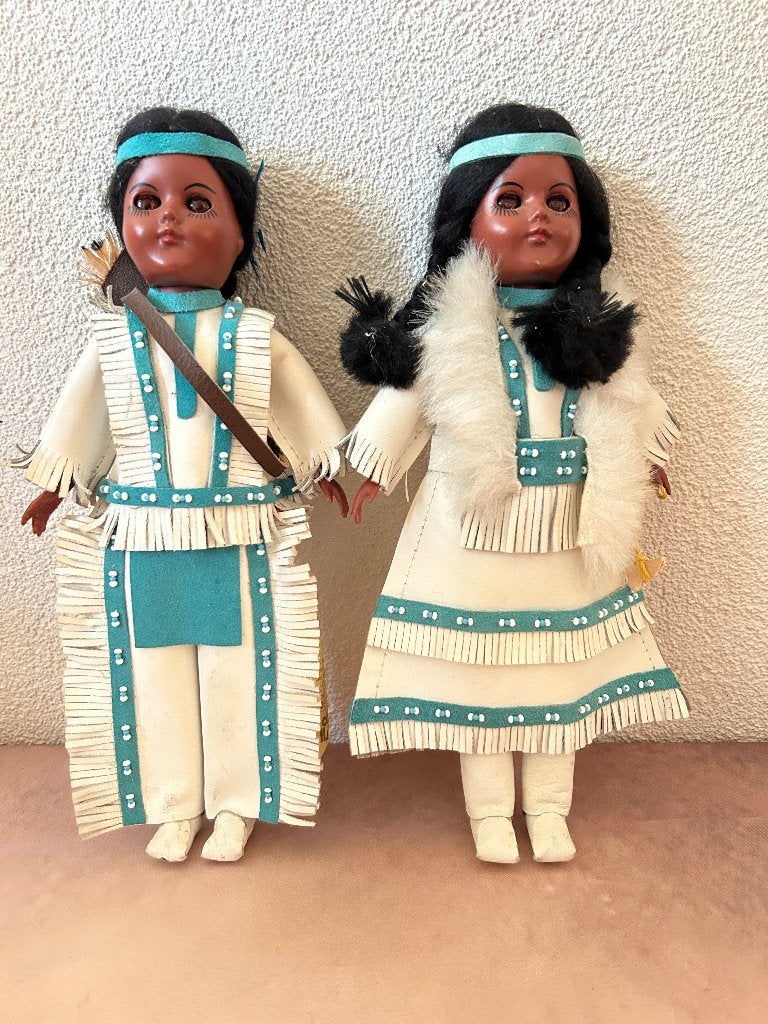 Vintage Carlson Dolls inheemse souvenirpoppen set van 2, Carlson Dolls (Carlson Mfg. Co.), Gebruikt, Niet van toepassing (bedrijf is gestopt met productie in 1997, er is geen actief support e-mailadres)
