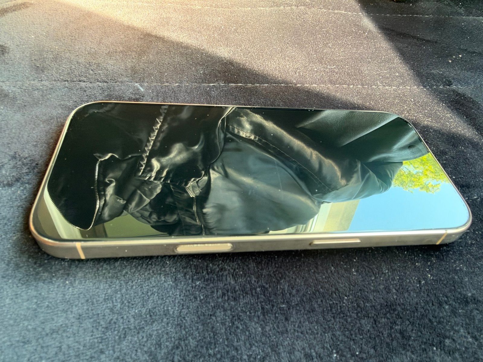 Foto 7 van Iphone 16 PRO 128GB