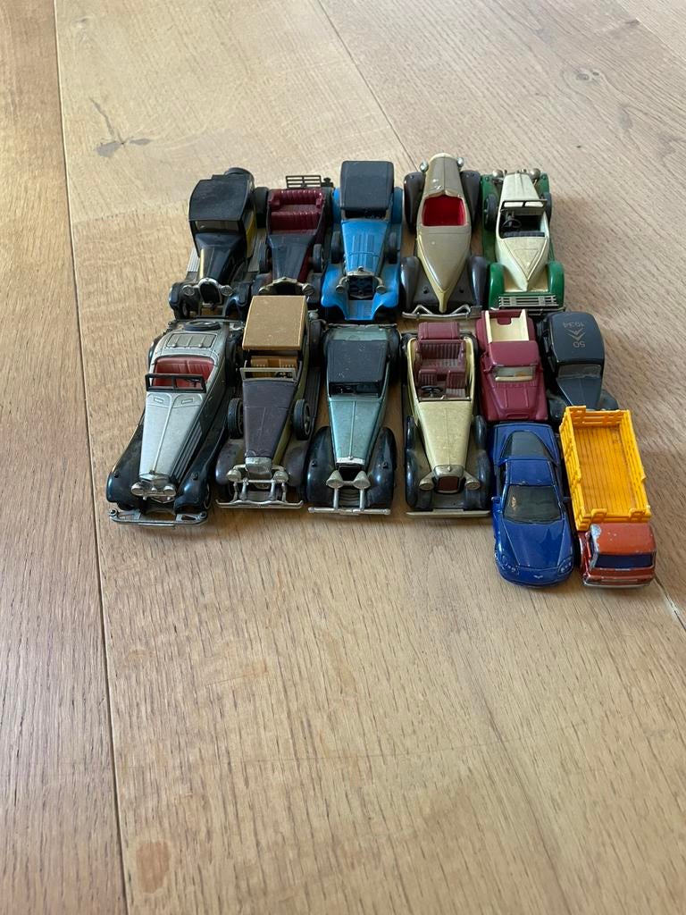 13 modelauto’s matchbox, Ophalen of Verzenden, Zo goed als nieuw, Auto