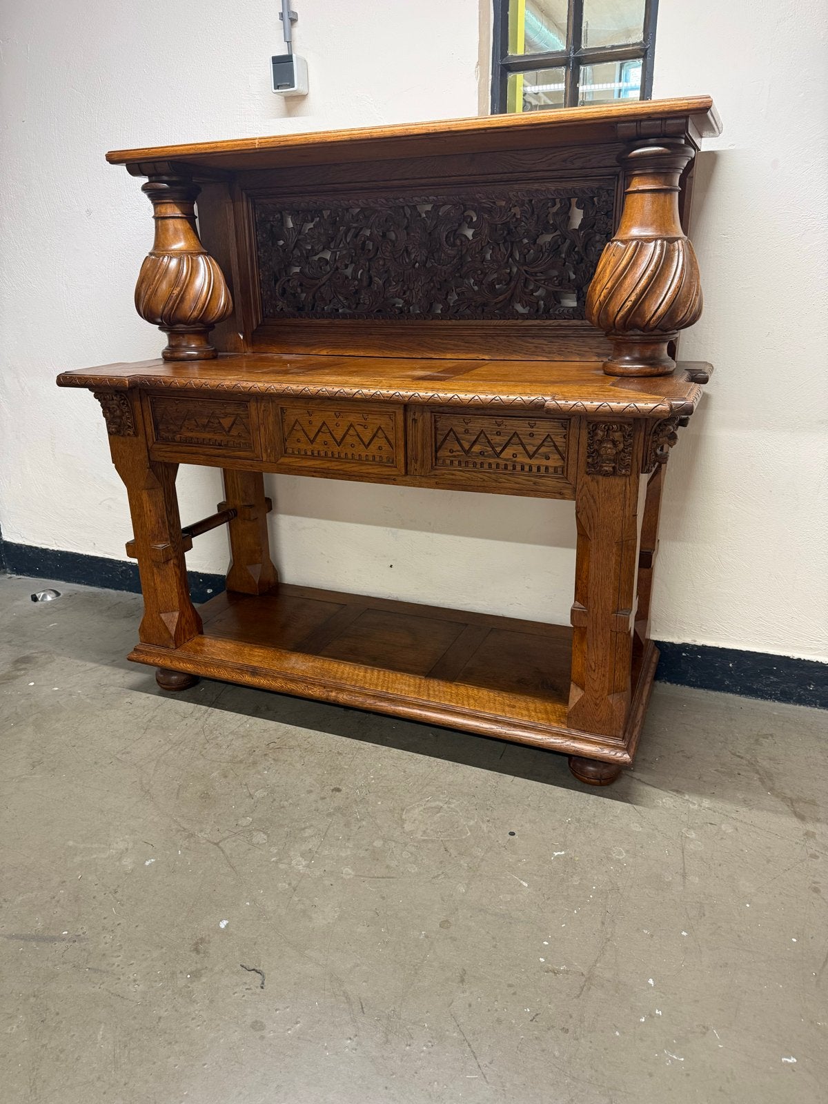 Antieke Eiken Console Tafel met Lade en Snijwerk, Ophalen