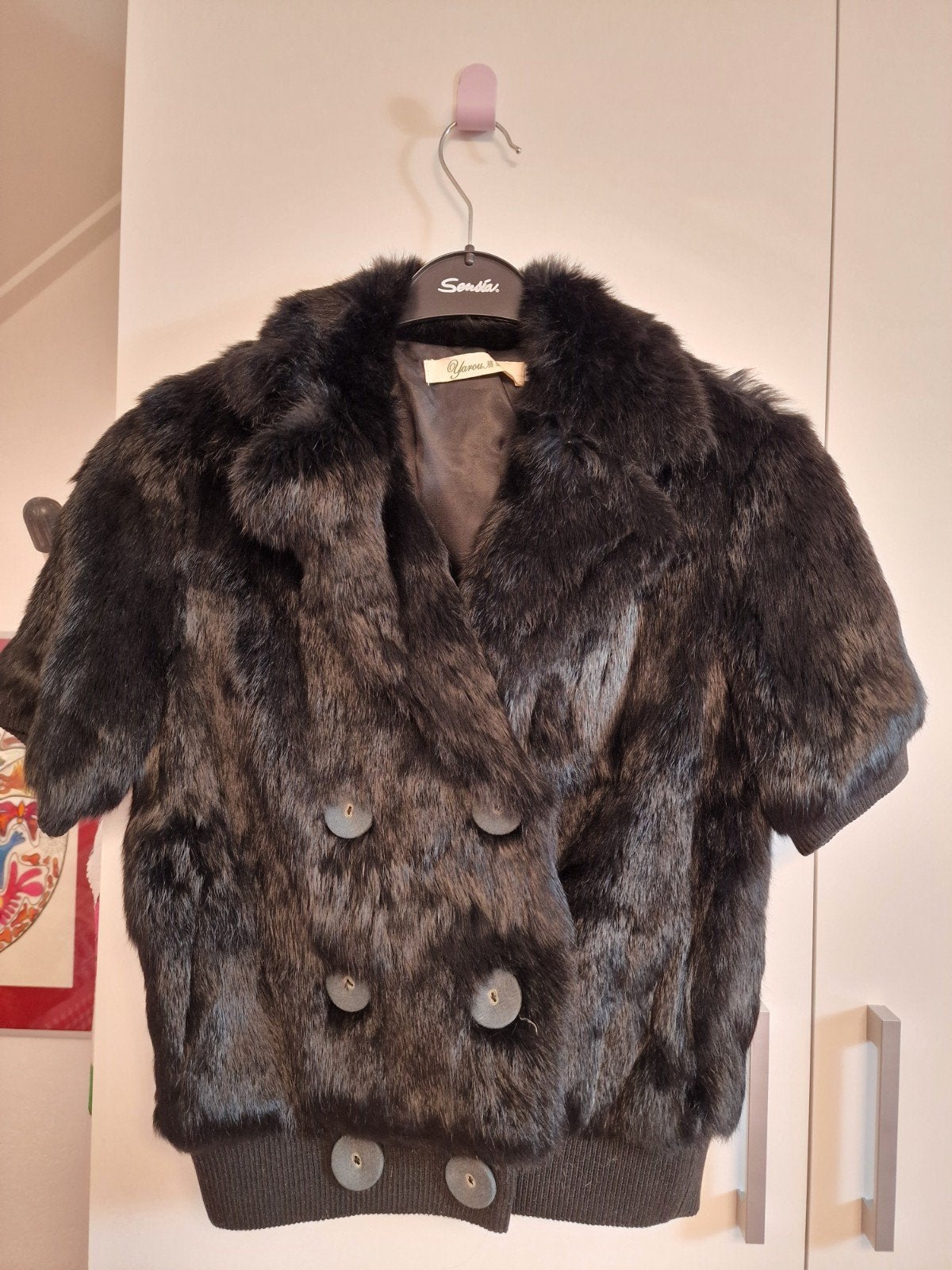 Yarou Zwart bont jasje Maat M, Kleding | Dames, Jassen | Winter, Maat 38/40 (M), Zwart, Ophalen of Verzenden, Zo goed als nieuw