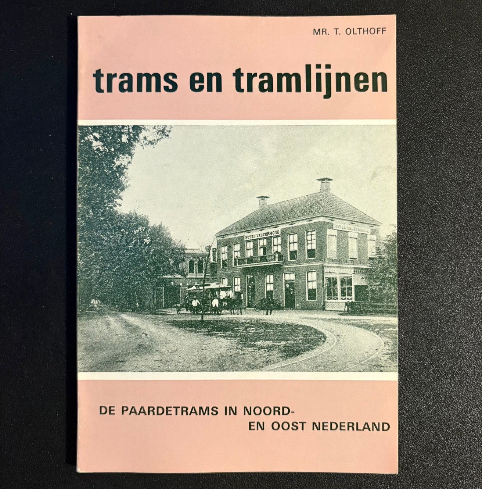 De paardetrams in Noord- en Oost Nederland (1976), Ophalen of Verzenden, Zo goed als nieuw, Tram, Boek of Tijdschrift