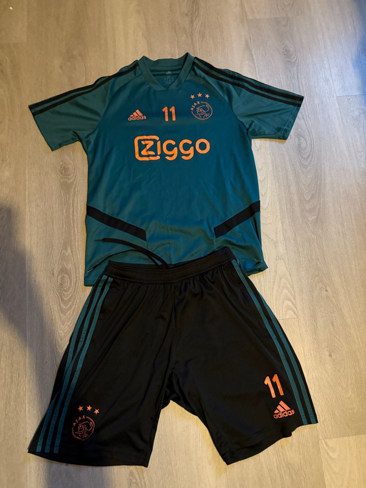 Ajax training set maat M, Maat M, Ophalen of Verzenden, Zo goed als nieuw, Trainingspak