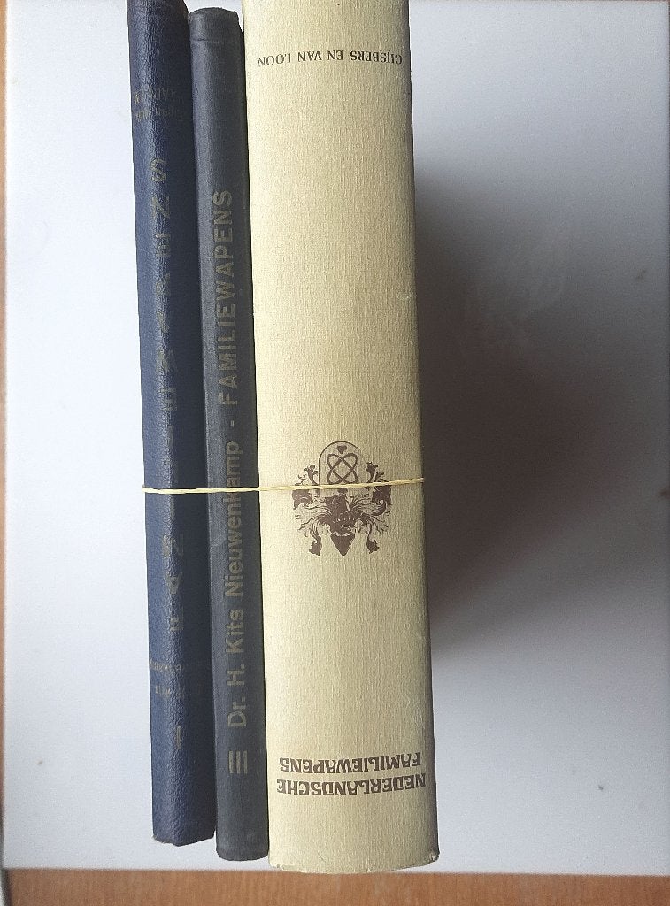 3 boeken over en met Familie wapen nederlandse, Ophalen of Verzenden, Nieuwenkamp