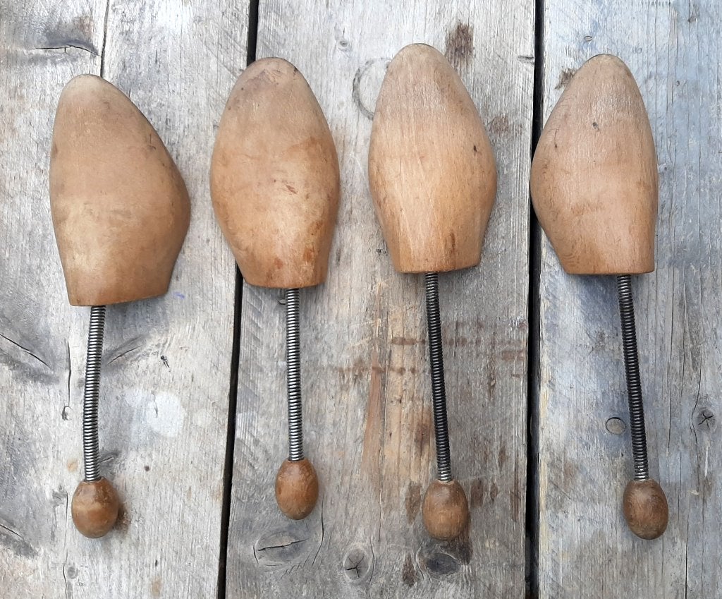 Oude schoenenspanners. Vier stuks en uit vervlogen tijden., Antiek en Kunst, Curiosa en Brocante, Ophalen of Verzenden
