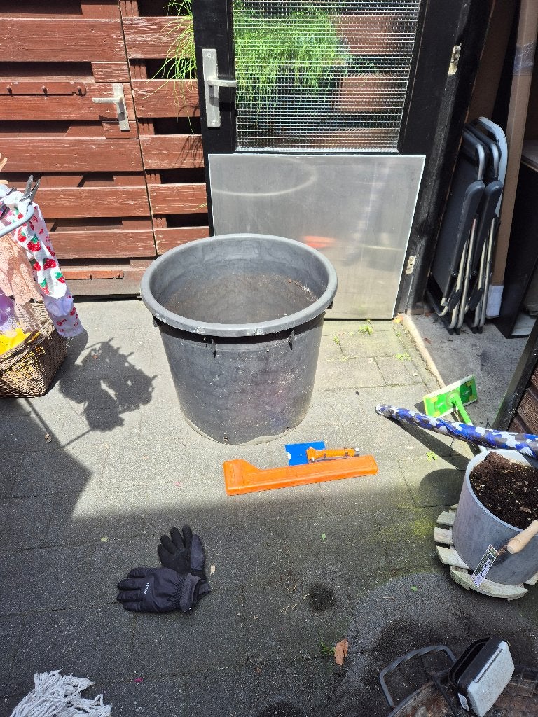 Plantenpot/plantenkuip 200 liter D: 65 en H: 60 cm, Ophalen, Kunststof, Gebruikt, Rond