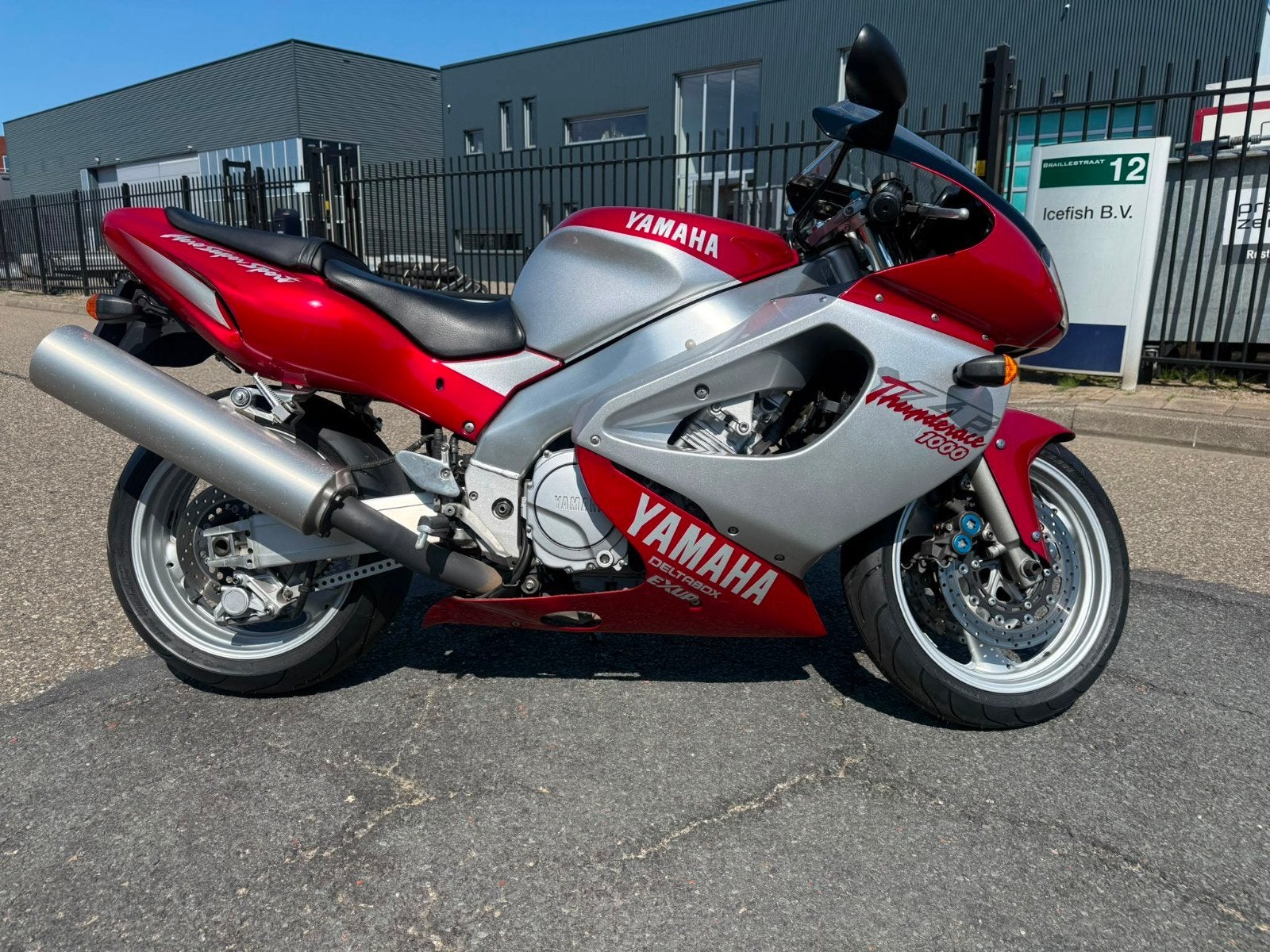 Yamaha Thunderace 1000  2de eigenaar 29.611km, 4 cilinders, Motorrijbewijs A, Bedrijf, Super Sport