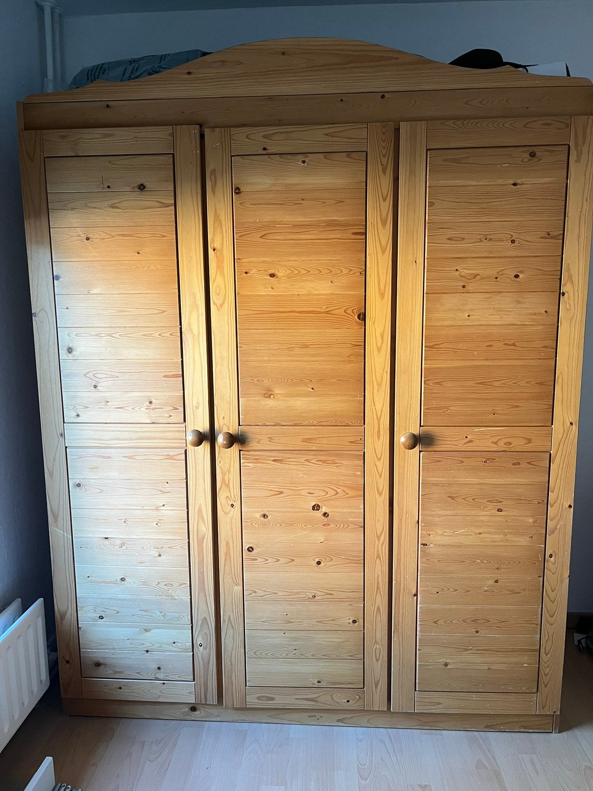 Kledingkast, Huis en Inrichting, Kasten | Kledingkasten, Ophalen, Met deur(en), 100 tot 150 cm, Zo goed als nieuw