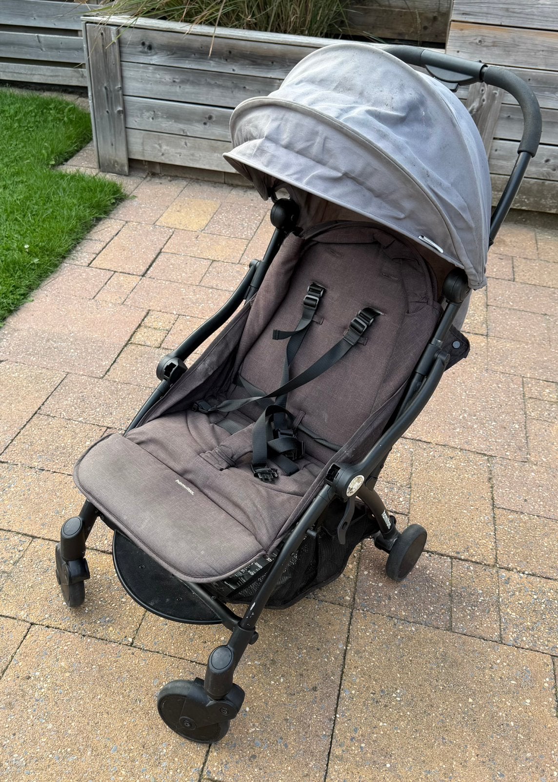 Hamilton buggy – compact en licht – grijs, Kinderen en Baby's, Ophalen of Verzenden, Zo goed als nieuw, Zonnekap