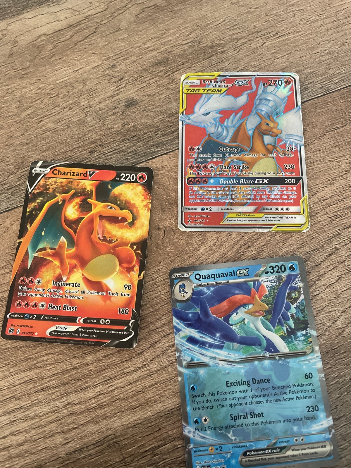 Zeldzame Pokémon kaarten: Charizard V, Reshiram & Charizard, Ophalen of Verzenden, Zo goed als nieuw, Meerdere kaarten, Foil