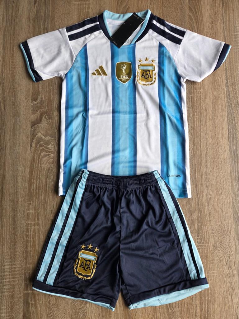 Argentinië WK 2026 tenue maat 116-122, Sport en Fitness, Voetbal, Maat XS of kleiner, Ophalen of Verzenden, Nieuw, Set