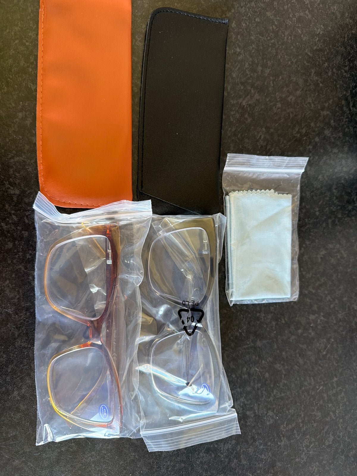 2 nieuwe leesbrillen +1.00 met etui en doekje, Overige merken, Overige kleuren, Nieuw, Ophalen of Verzenden