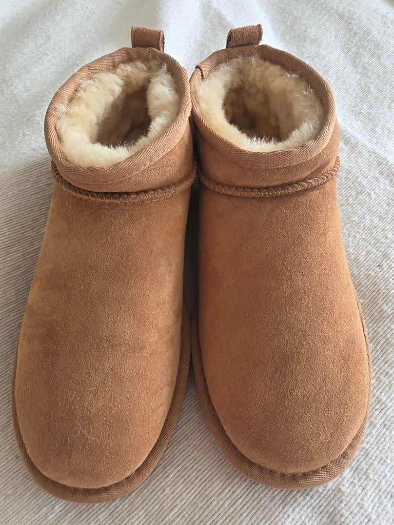 Uggs Classic Mini Laarzen, Kleding | Dames, Schoenen, Bruin, Lage of Enkellaarzen, Nieuw, Ophalen of Verzenden