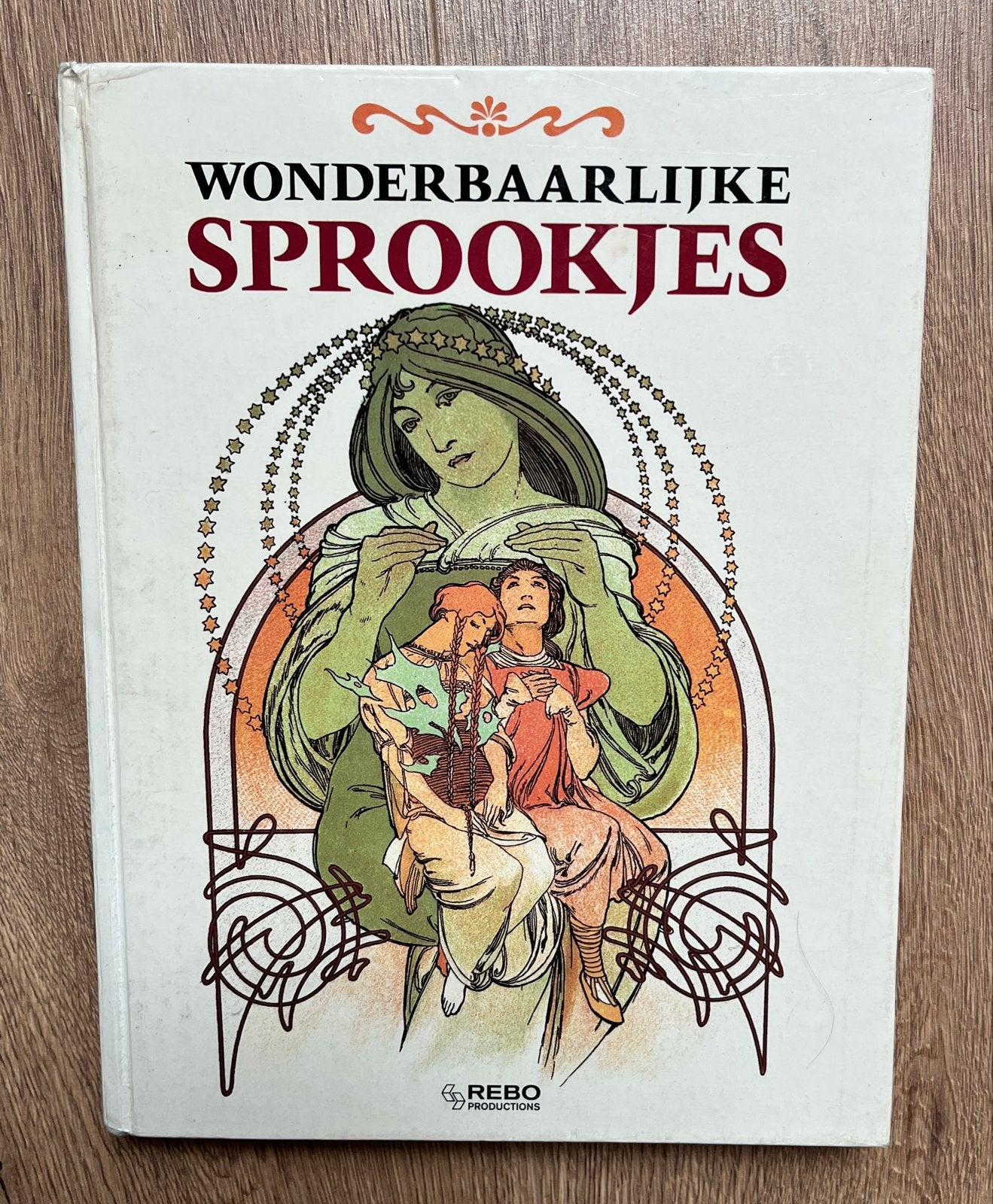 Wonderbaarlijke Sprookjes - Geïllustreerde Verhalenbundel, Ophalen of Verzenden, Gelezen