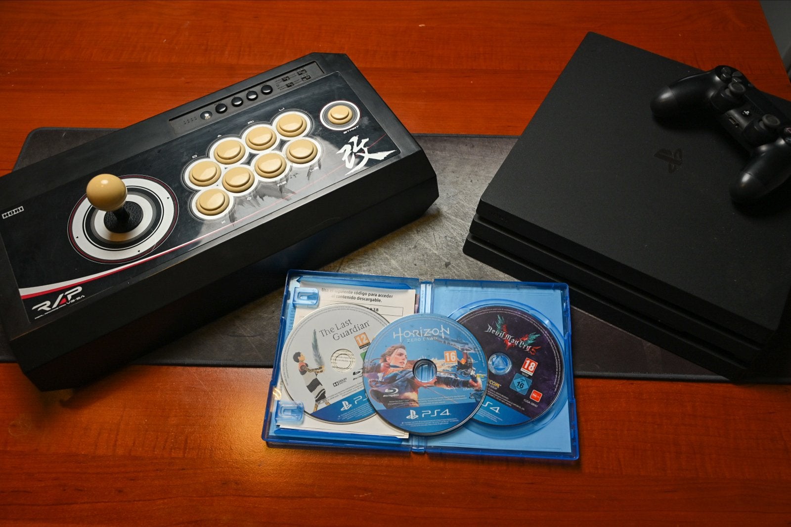 PS4 Pro 1TB met Arcade Stick en games, Spelcomputers en Games, Ophalen of Verzenden, 1 TB, Met 1 controller, Pro
