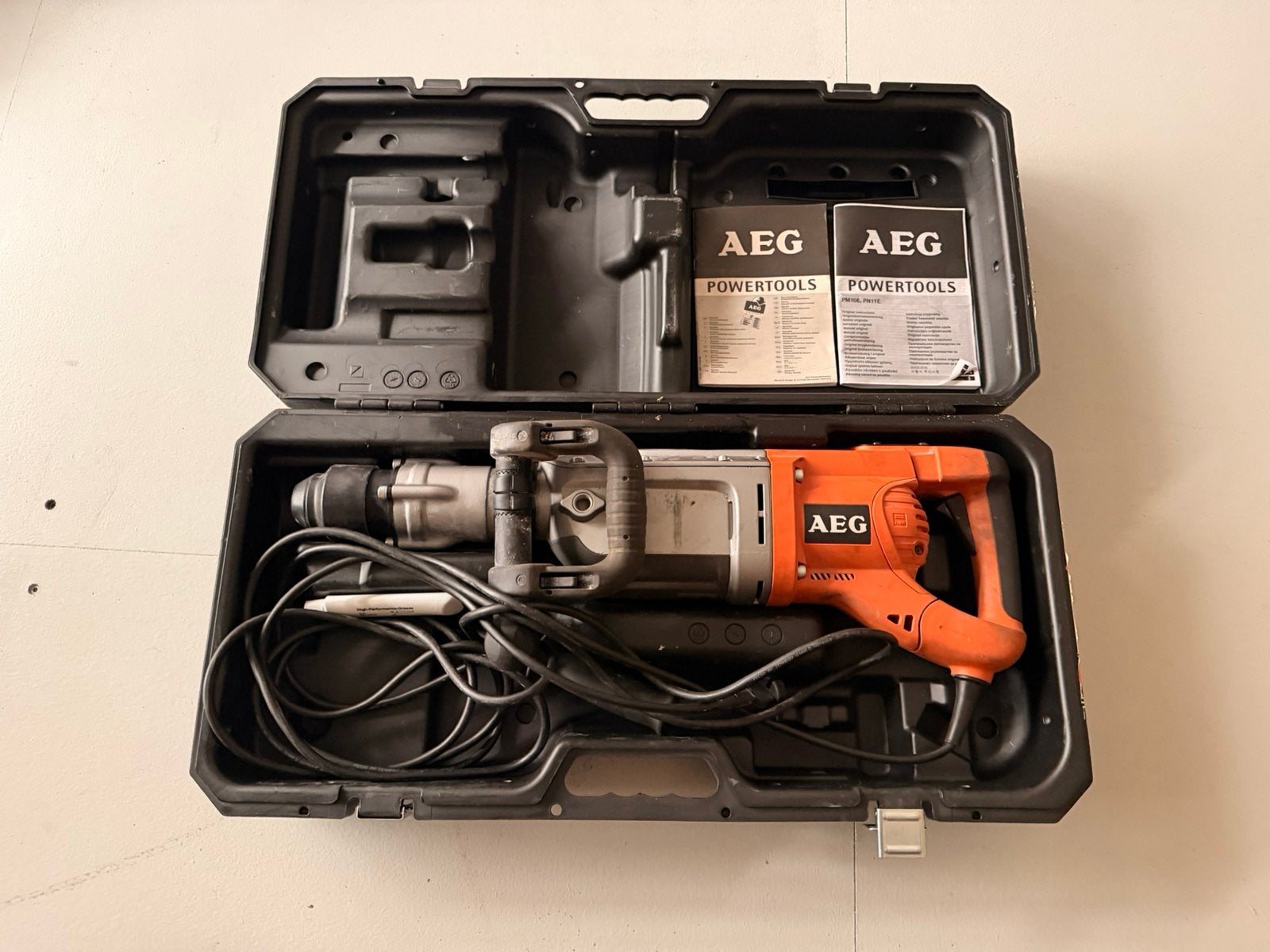 AEG Boorhamer in koffer, Ophalen, Boor- en/of Breekhamer, Klopboormechanisme, Gebruikt