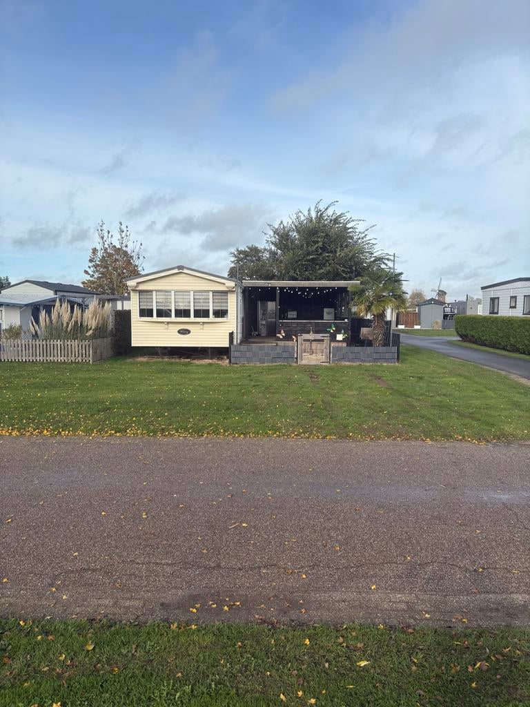 Stacaravan aan het water met terras groene eiland capfun ., Caravans en Kamperen, Stacaravans, Tot en met 4