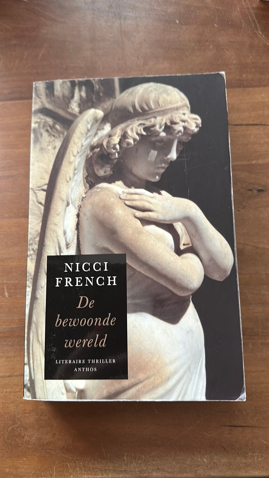 Nicci French - De bewoonde wereld, Ophalen of Verzenden, Zo goed als nieuw, Nicci French