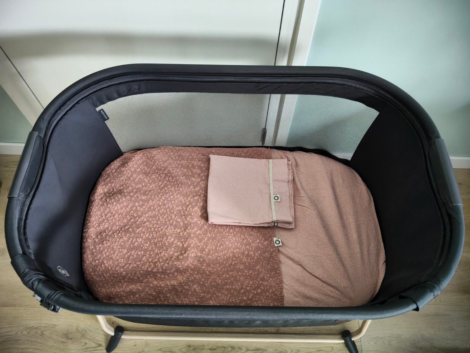 Co-Sleeper Maxi Cosi Tori incl. beddengoed, Kinderen en Baby's, Babywiegjes en Ledikanten, Ophalen, Zo goed als nieuw, Wieg