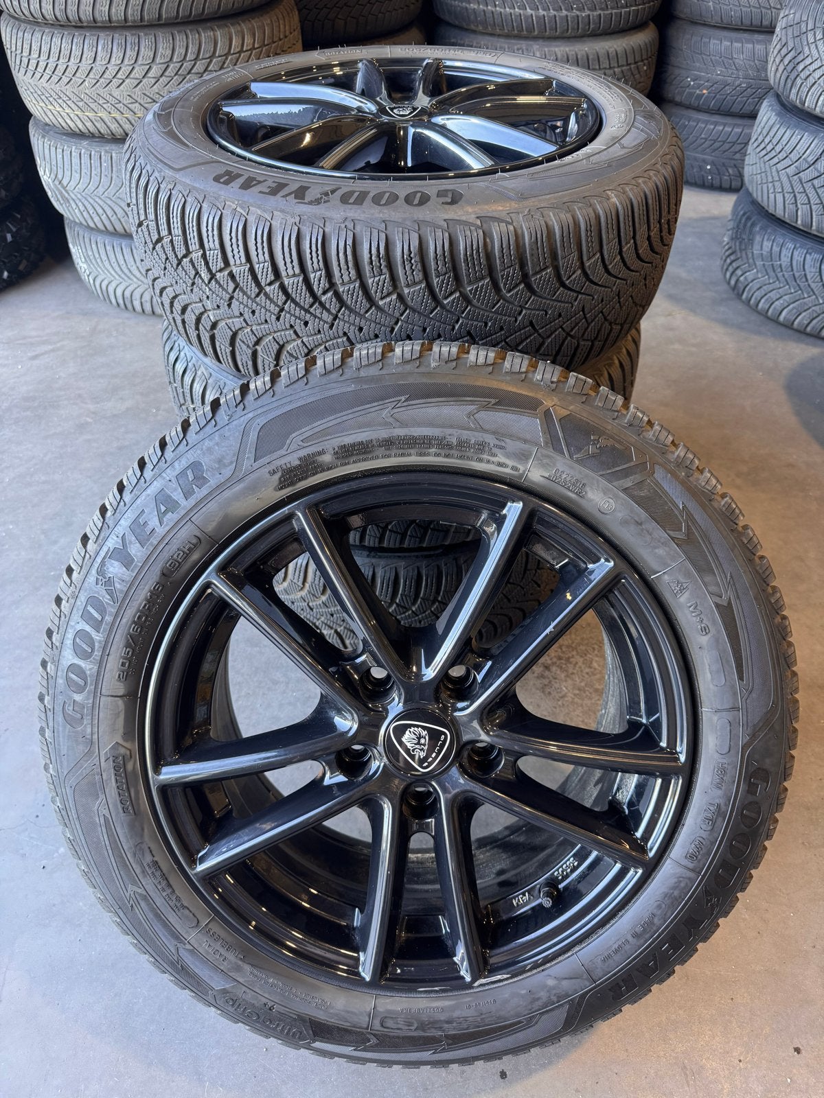 Kia Niro winterwielenset 205/60R16, 7-8mm profiel, Ophalen, Gebruikt, 16 inch, Banden en Velgen