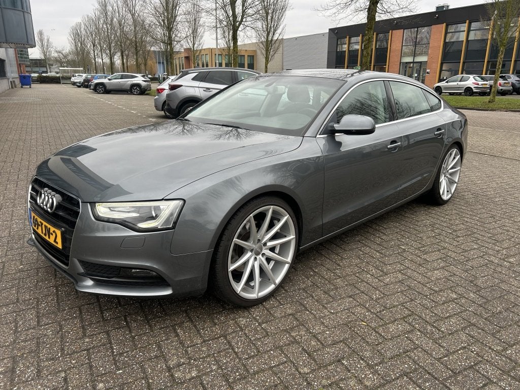 Audi A5 Sportback 1.8 TFSI Pro Line XENON NAVI CRUISE TRHK N, Auto's, Audi, Parkeersensor, Euro 5, Stof, Gebruikt