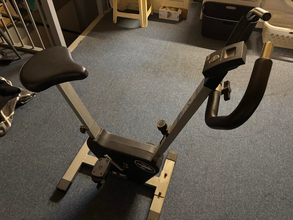 Hometrainer - Display defect, wel fietsbaar op standen, Ophalen, Zo goed als nieuw, Overige typen