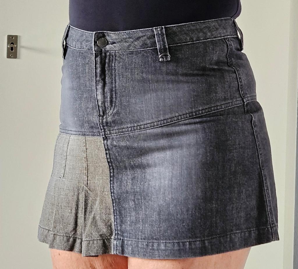 Maat 42 mini spijker rokje jeans zwart bruin maat M, Overige kleuren, Verzenden, Maat 42/44 (L), Zo goed als nieuw