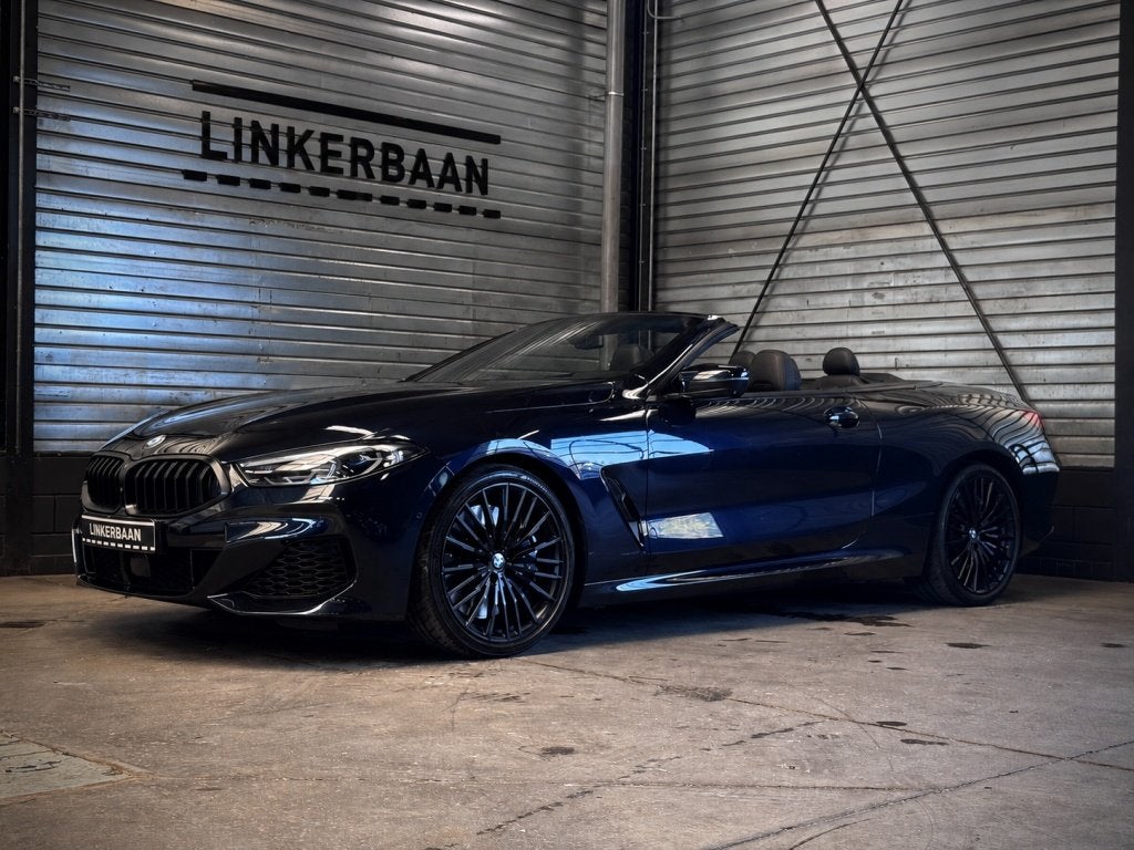 BMW 8 cabrio M850i xDrive M Sport | Full Option | Bowers & W, Auto's, BMW, Automaat, Gebruikt, Cabriolet, 2135 kg