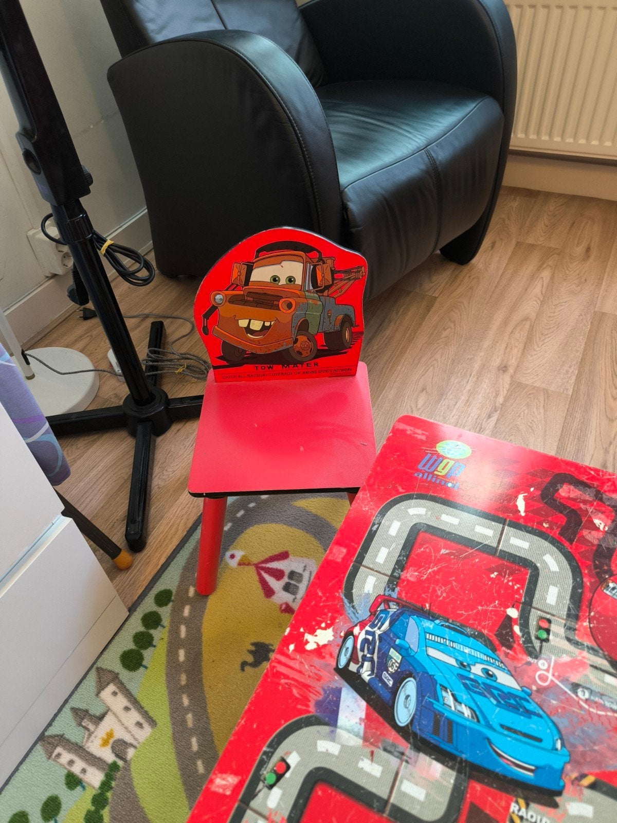 Disney Cars Kindertafel en Stoelen Set, Kinderen en Baby's, Kinderkamer | Tafels en Stoelen, Ophalen of Verzenden, Gebruikt, Tafel(s) en Stoel(en)