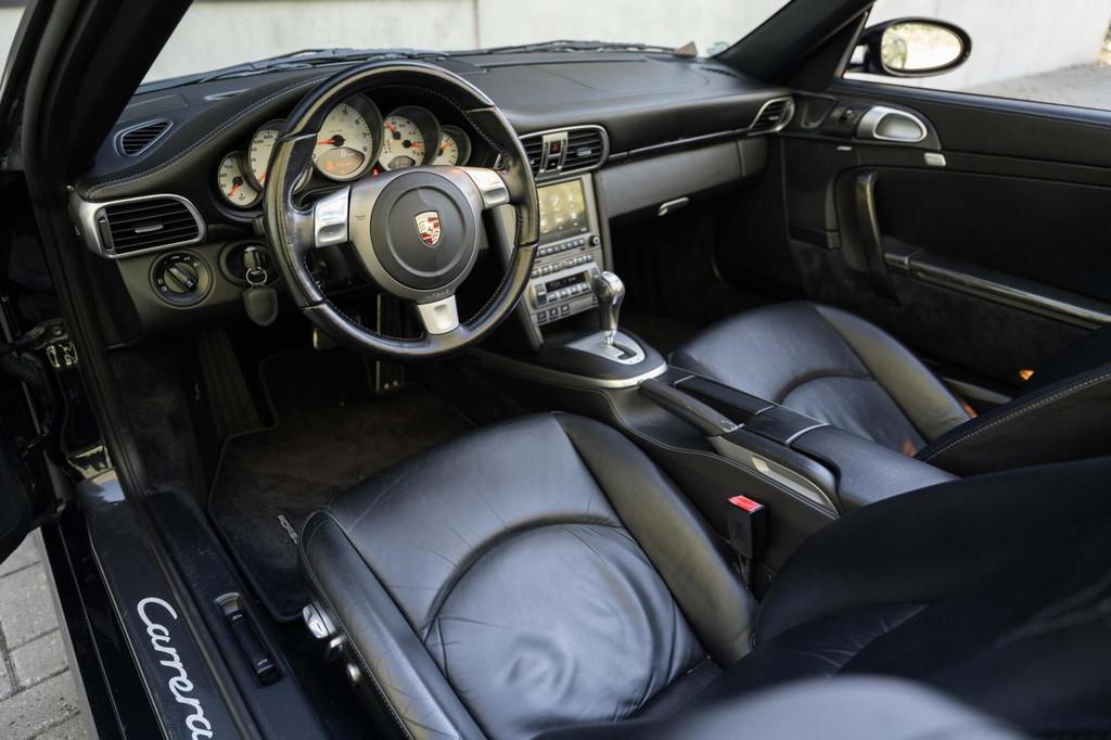 Porsche 997.1 Cabrio 3.8 Carrera 4S 381pk PCCB Carbon PASM, Auto's, Porsche, Automaat, Gebruikt, Zwart, Cabriolet