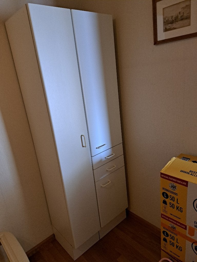 kast wit, Ophalen, Zo goed als nieuw