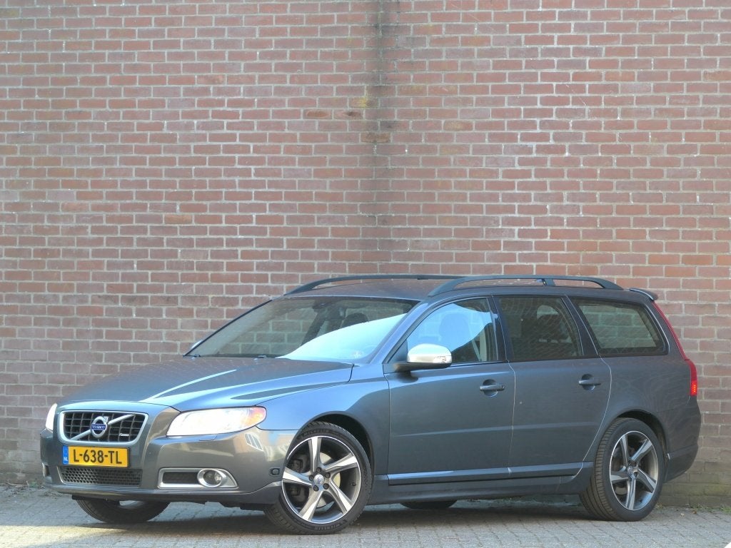 Volvo V70 2.5T R-design / Leer / Xenon / Cruise control / St, Auto's, 230 pk, Gebruikt, 2521 cc, Handgeschakeld