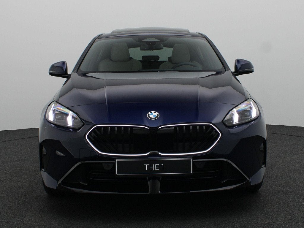 BMW 1-serie 120 High Executive | M Sportpakket Pro | Innovat, Stof, Euro 6, Automatische klimaatregeling, 3 cilinders