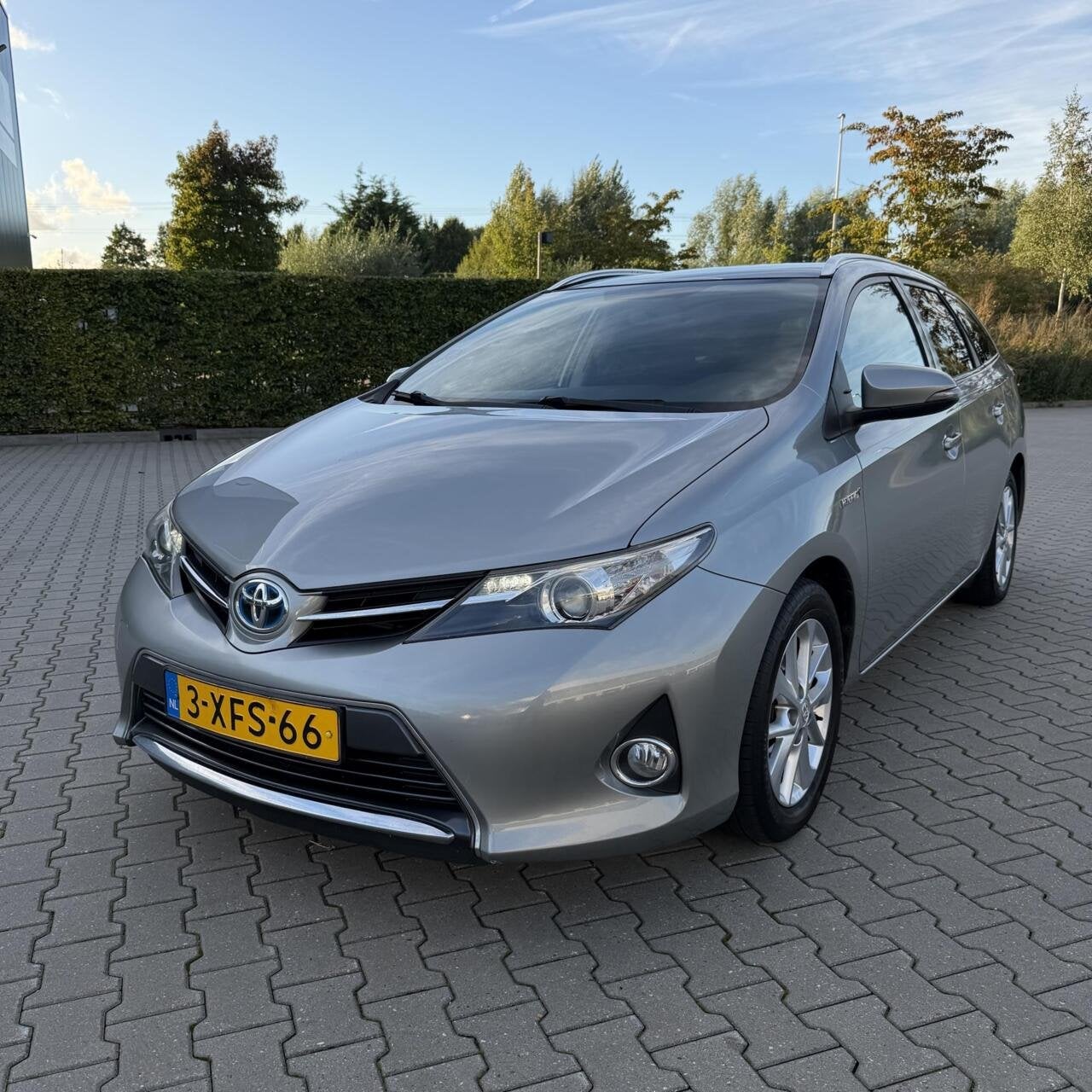 Toyota Auris 1.8 Hybrid Executive | Panoramadak | NW APK, Euro 5, 136 pk, Gebruikt, Multifunctioneel stuurwiel