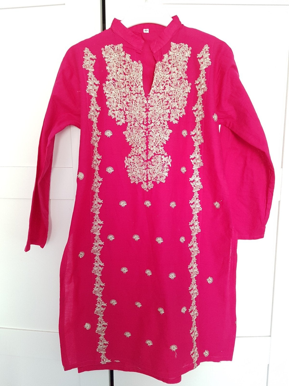 Nieuwe roze tuniek met gouden borduursels maat 158/164, Kinderen en Baby's, Ophalen of Verzenden, Nieuw, Meisje, Jurk of Rok