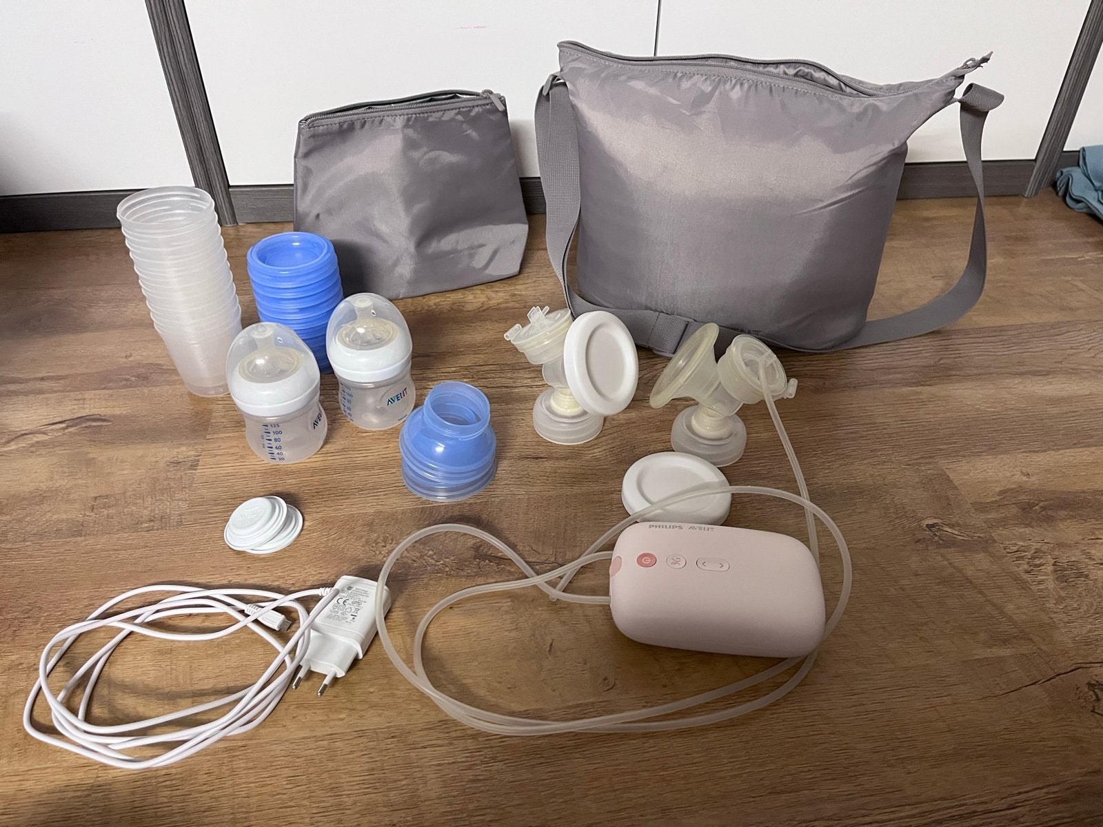 Philips Avent Dubbele Elektrische Borstkolf met Accessoires, Gebruikt, Borstkolf, Philips Avent, Ophalen