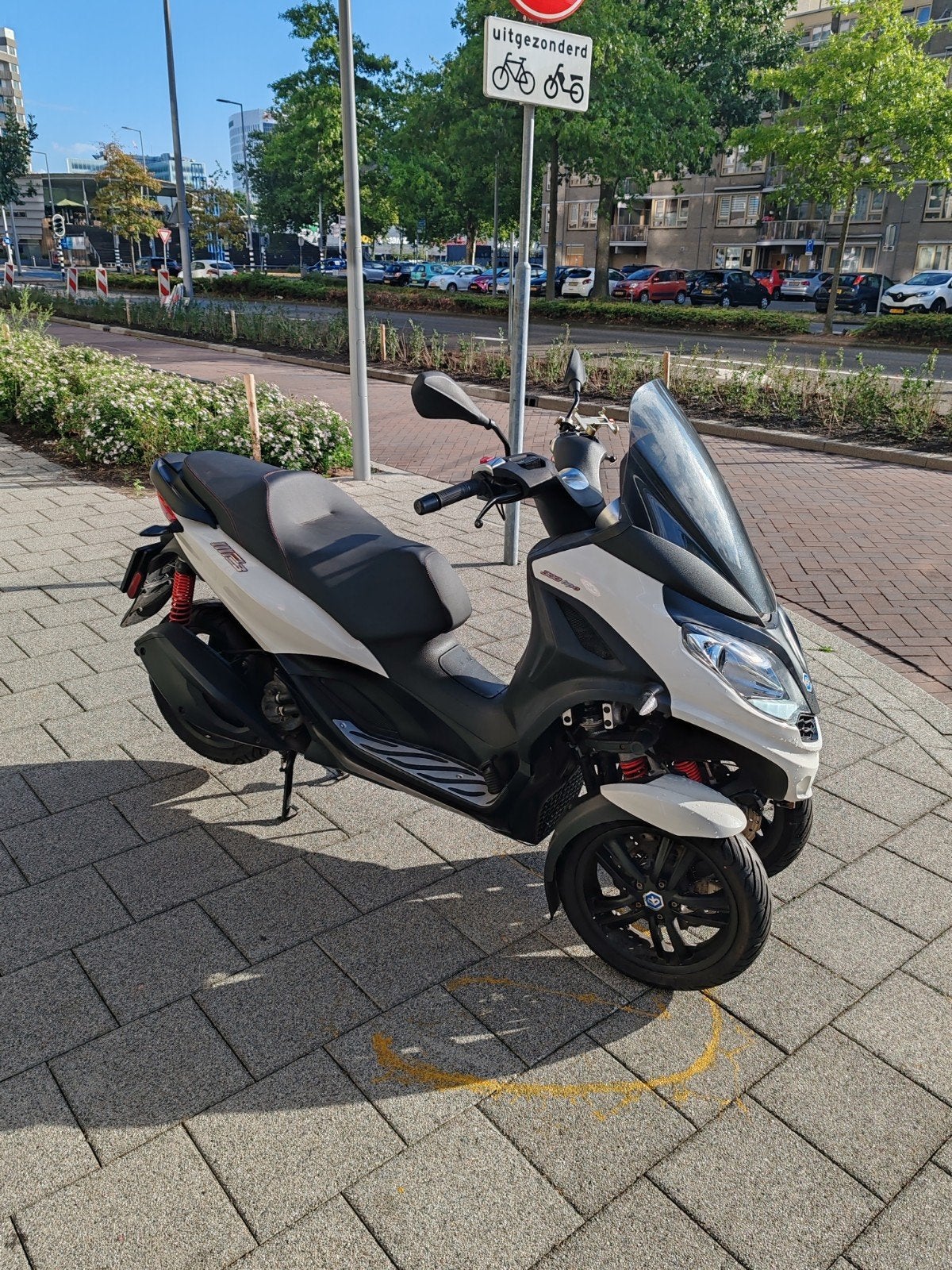 Piaggio MP3 300 HPE – BJ 2022 - Recent onderhoud, Motoren, Scooter, 300 cc, Motorrijbewijs A, Gebruikt
