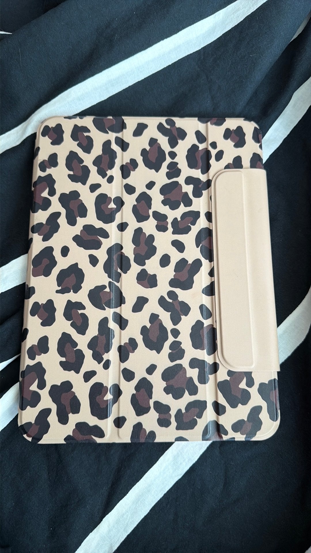 Apple iPad 2025 hoesje, Computers en Software, Overige kleuren, 11 inch, Zo goed als nieuw, Verzenden