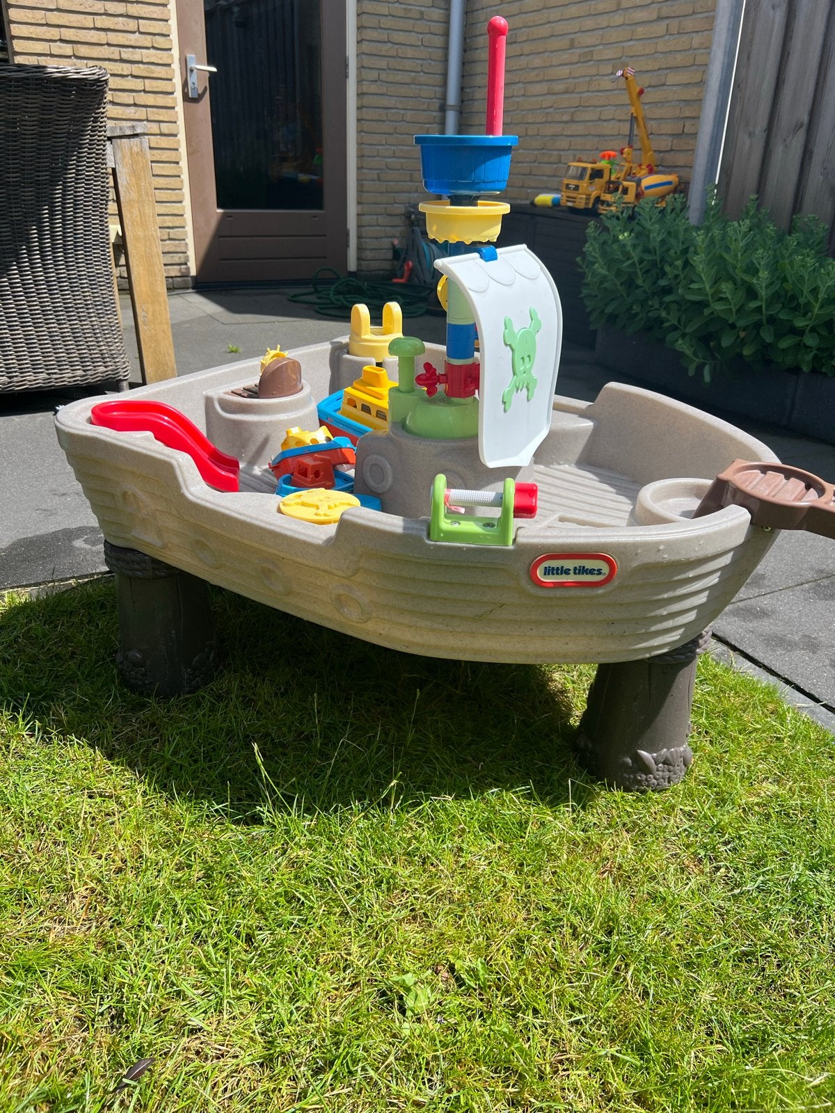 Little Tikes Piratenschip Water- en Zandtafel, Ophalen, Gebruikt