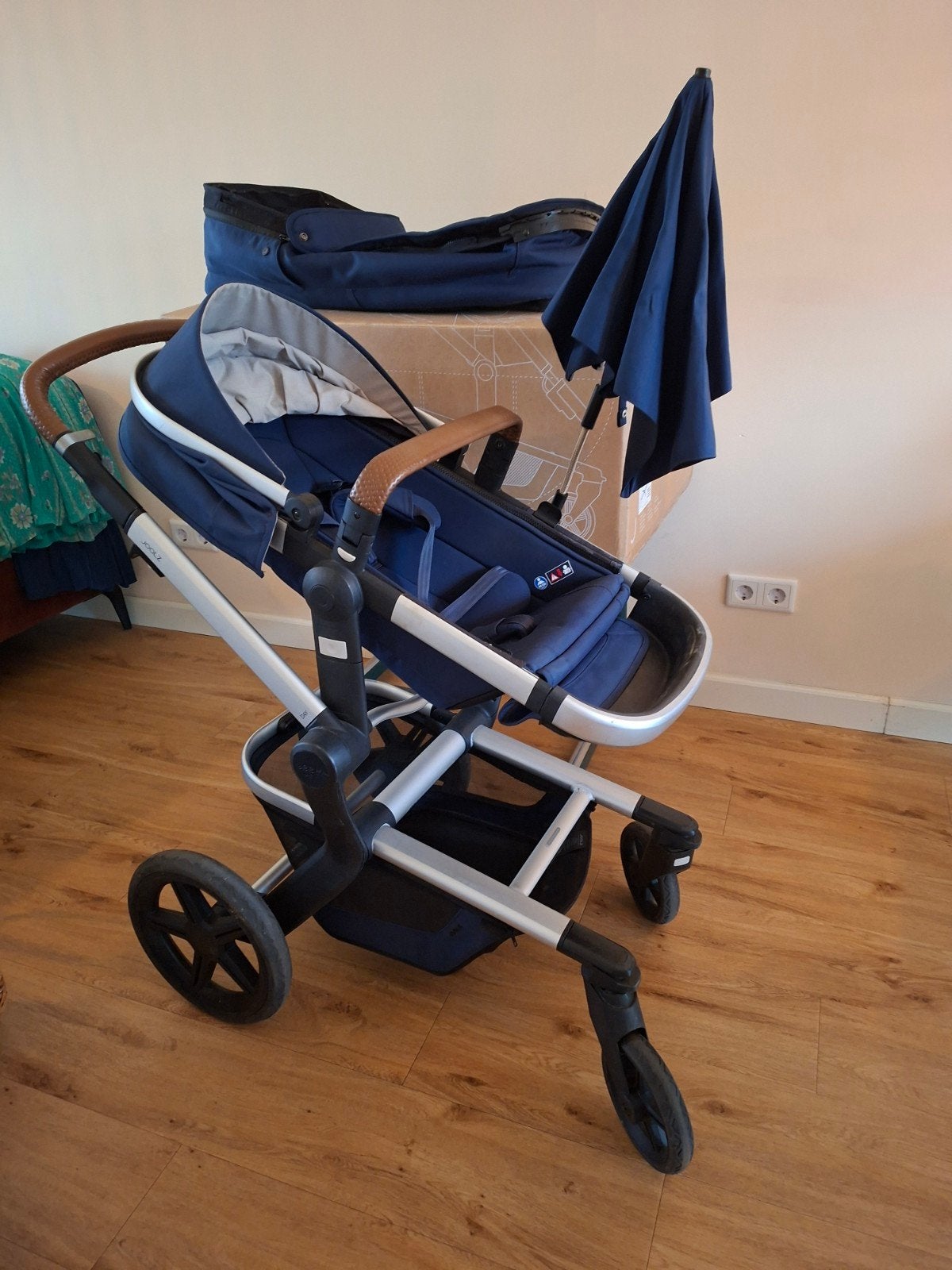 JOOLZ DAY+ Complete Kinderwagen Navy Blue + Leder + Parasol, Gebruikt, Met reiswieg, Ophalen, Kinderwagen
