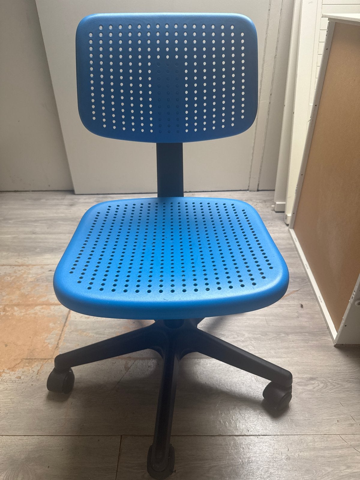 Blauwe Kinderstoel voor Jongens - Mooi en Leuk!, Ophalen of Verzenden, Gebruikt, Overige typen