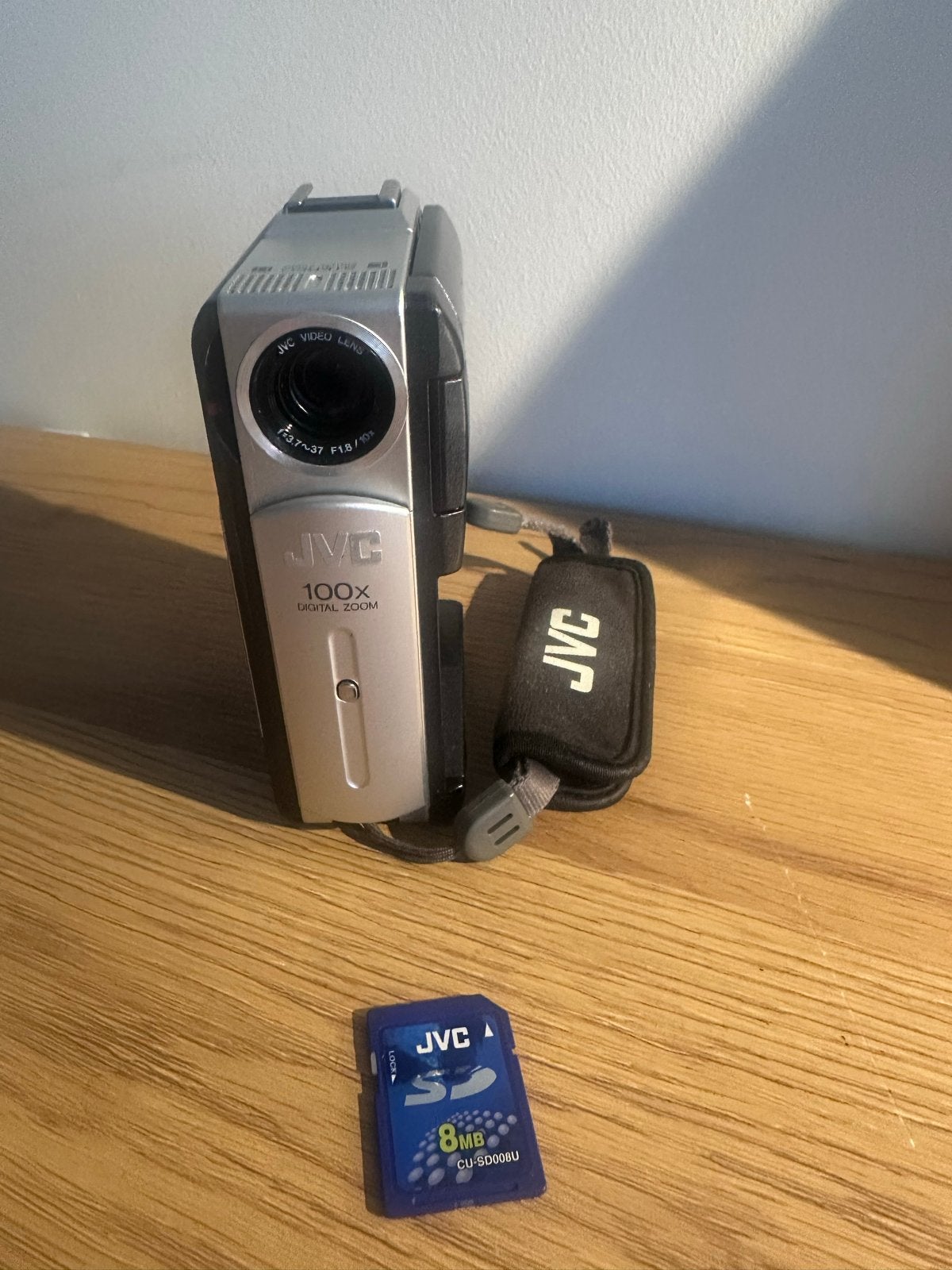 JVC GR-DVP3 Digitale Video Camera - Zonder Batterij, Mini dv, Verzenden, JVC, Minder dan 8x