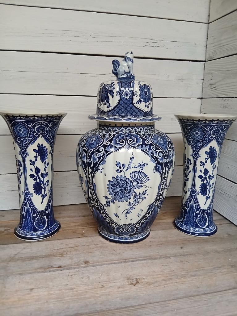 Antiek kaststel Boch Sphinx Delfts blauw., Antiek en Kunst, Antiek | Vazen, Ophalen of Verzenden