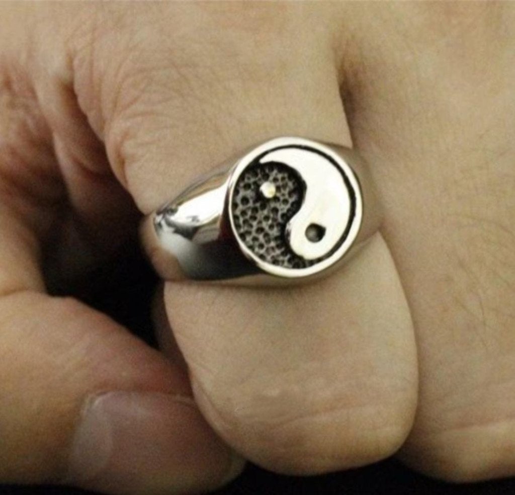 Mooie Yin Yang ring, 19 tot 20, Nieuw, Dame of Heer, Zilver