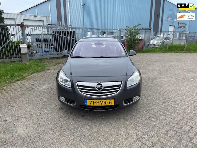 Opel Insignia 1.8 Cosmo, Auto's, Opel, Euro 5, Gebruikt, 4 cilinders, Parkeersensor