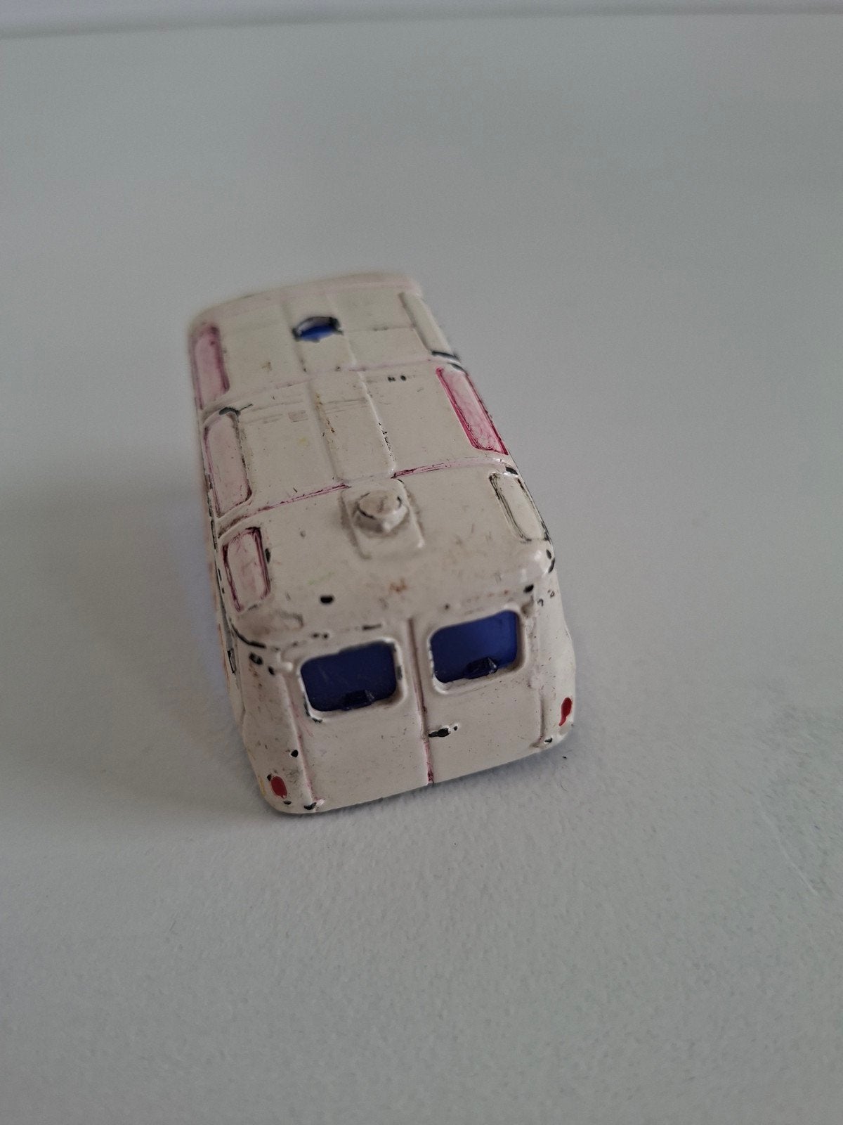 Vintage Corgi Toys opbouw Commer Ambulance Speelgoedauto, Hobby en Vrije tijd, Modelauto's | 1:50, Ophalen of Verzenden, Gebruikt