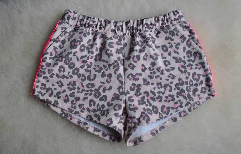 zara short 128, korte broek 128 nieuw, kinderkleding 128, Kinderen en Baby's, Kinderkleding | Maat 128, Broek, Meisje, Nieuw, Ophalen of Verzenden