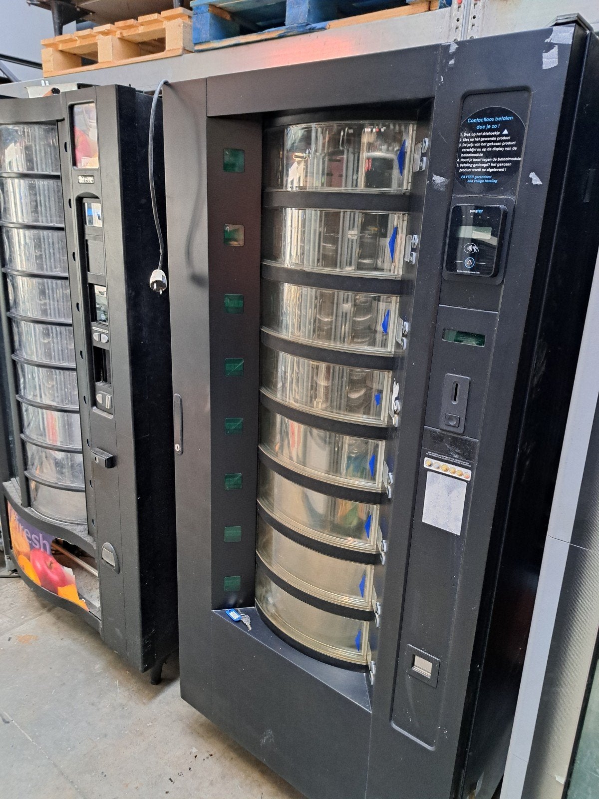 Fruit / zuivel automaat gekoeld met pin module, Ophalen